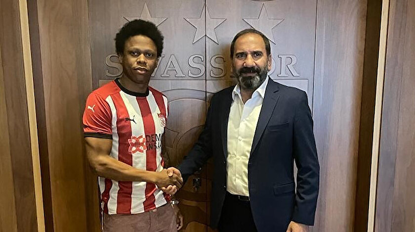 Sivasspor Clinton N’Jieyi kadrosuna kattı