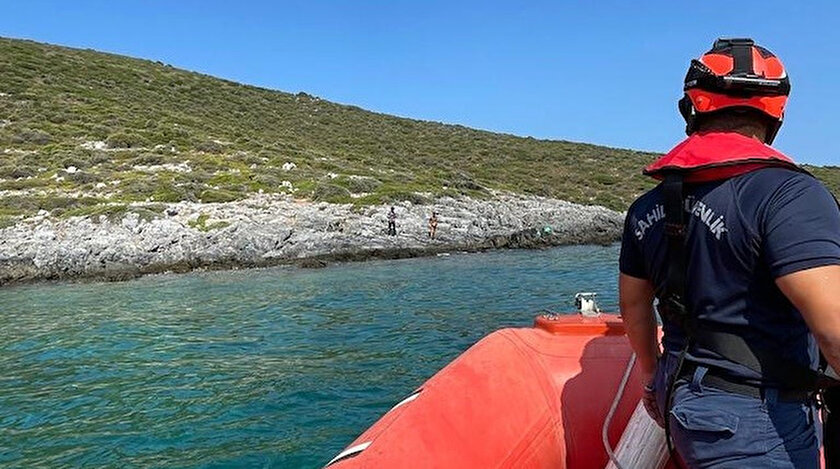 Yunanistanın göçmen zulmü: Elleri kelepçeli olarak denize atılan üç göçmen öldü