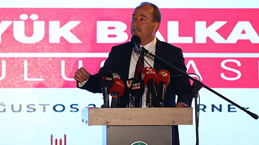 ​CHPli başkan Recep Gürkan, Kemal Kılıçdaroğlunu kürsüye Cumhurbaşkanım diyerek çağırdı
