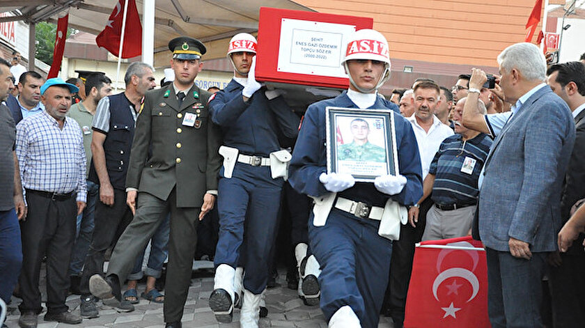 Yozgata şehit ateşi düştü: Topçu Sözleşmeli Er Enes Gazi Özdemir son yolculuğuna uğurlandı