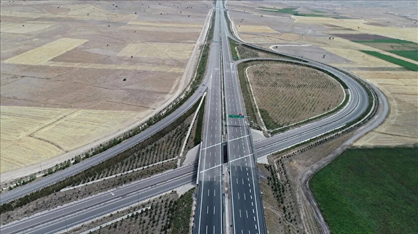 ​Ankara-Niğde Otoyolu Kırşehir bağlantı yolu tamamen trafiğe açıldı