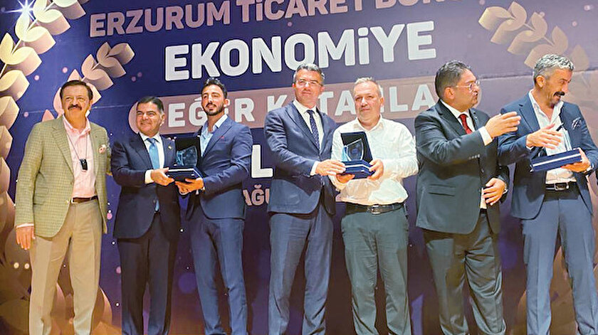 Albayrak Grubuna çifte ödül: Sukkar Şeker ve Mezra Ziraatin başarısı taçlandı