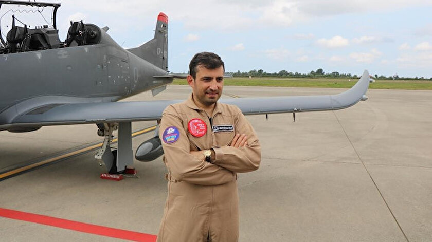 Selçuk Bayraktar: Kendi yaptığın uçağın kolunda Türk mühendislerinin yaptığı bir başka uçakla uçmak tarifsiz bir duygu