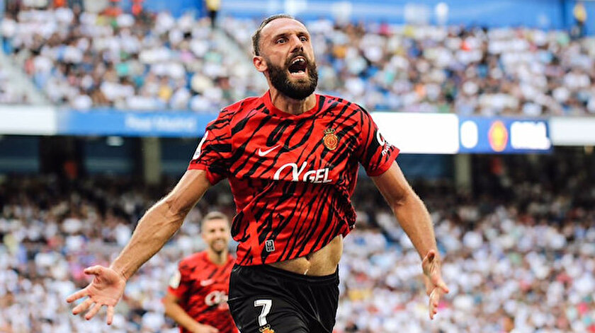 Vedat Muriqinin Real Madride attığı golü izle