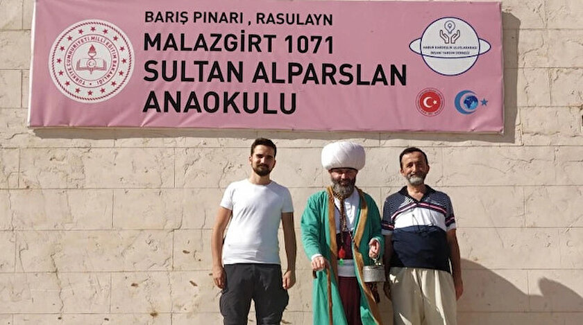 Suriyeli ve Türk yardım dernekleri Rasulayn’da anaokulu açtı