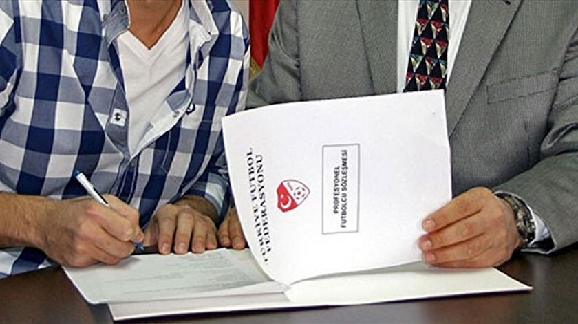 Bu sezon Süper Ligde hangi futbolcular transfer olamayacak?