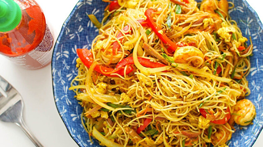Singapur Noodle nedir? Nasıl yapılır?