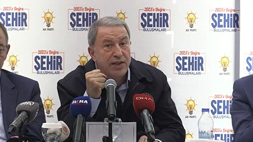 Bakan Akar: TSK Asosta 140 kilometre derinlikte 16 terörist sığınağını vurdu