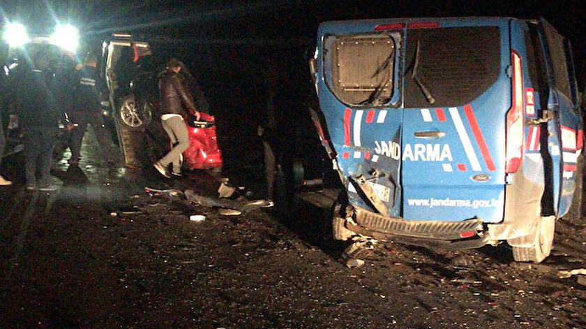 Kırklarelinde kazaya müdahale eden jandarma ekibine otomobil çarptı: Bir uzman çavuş şehit oldu