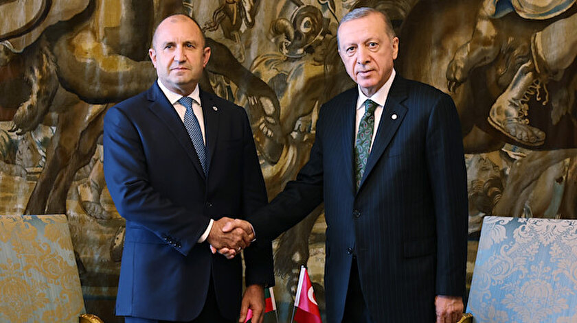 Pragda yoğun diplomasi: Cumhurbaşkanı Erdoğan dünya liderleriyle görüştü