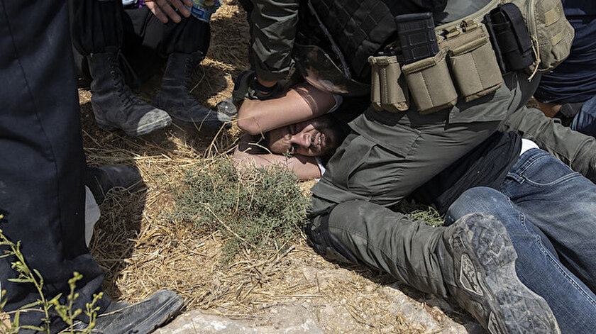 İsrail güçleri Batı Şeriada 13 Filistinliyi kauçuk kaplı mermiyle yaraladı