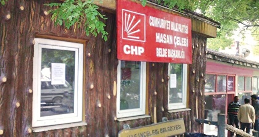 Kütüphane yerine parti merkezi