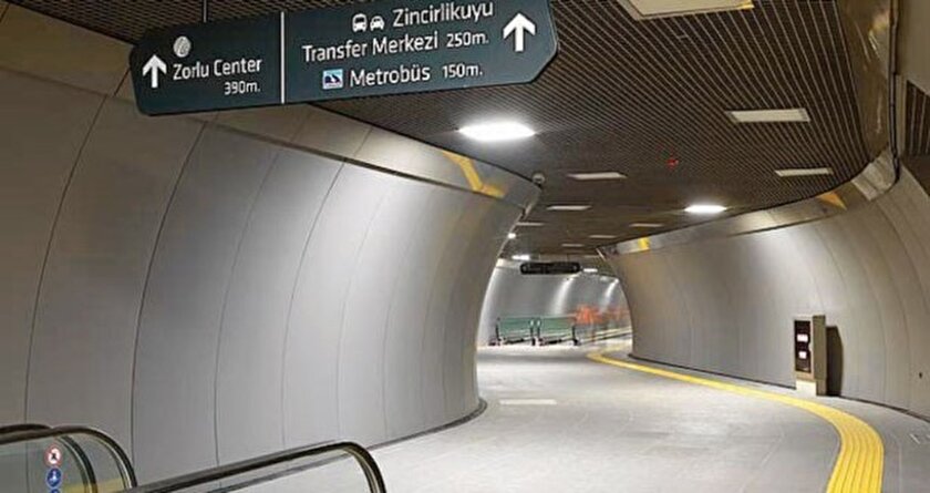 zorlu center metro duragi hadise kaza