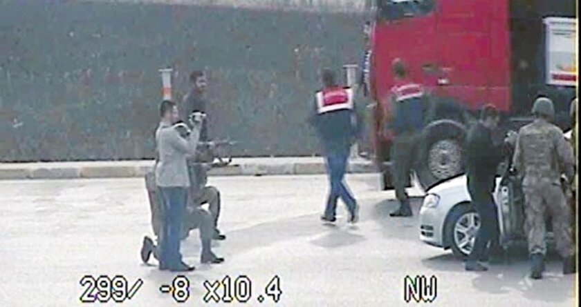 Zaman''ın muhabirleri baskındaydı