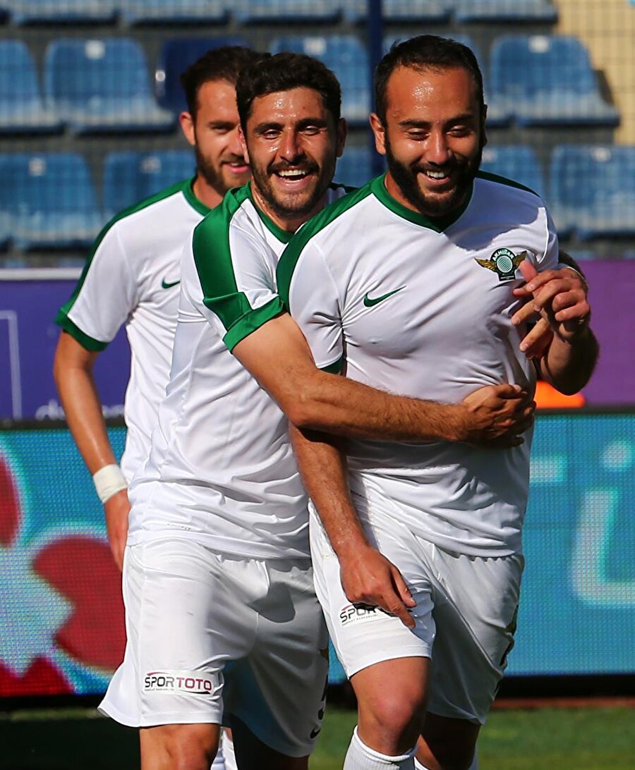 Olcan Adın kariyerine Antalyaspor'da devam edecek