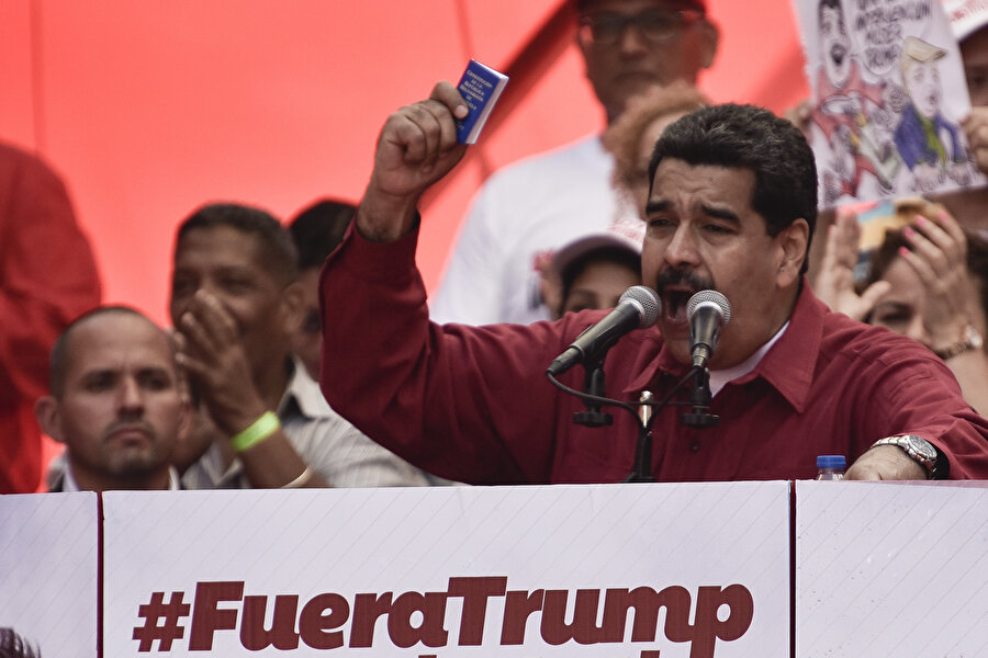 Venezuela'da Maduro Destekçilerinden Trump Karşıtı Protesto düzenlenmişti.