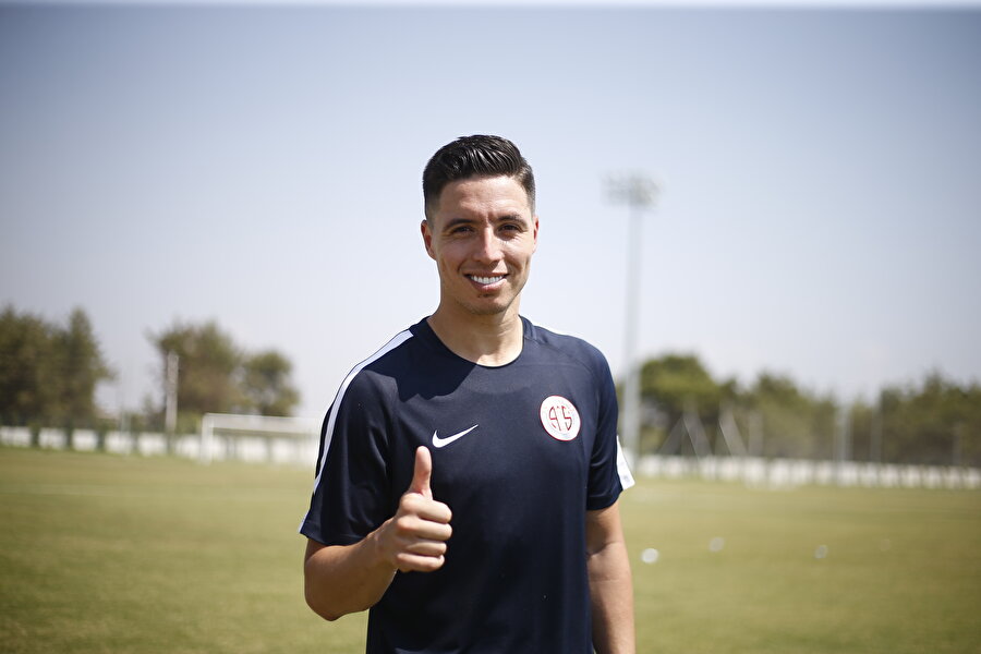 Samir Nasri son olarak Antalyaspor forması giymişti.
