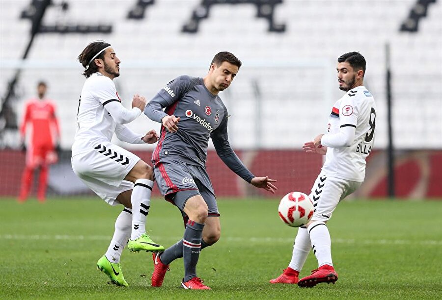 Beşiktaş, Mitrovic'i açıkladı!