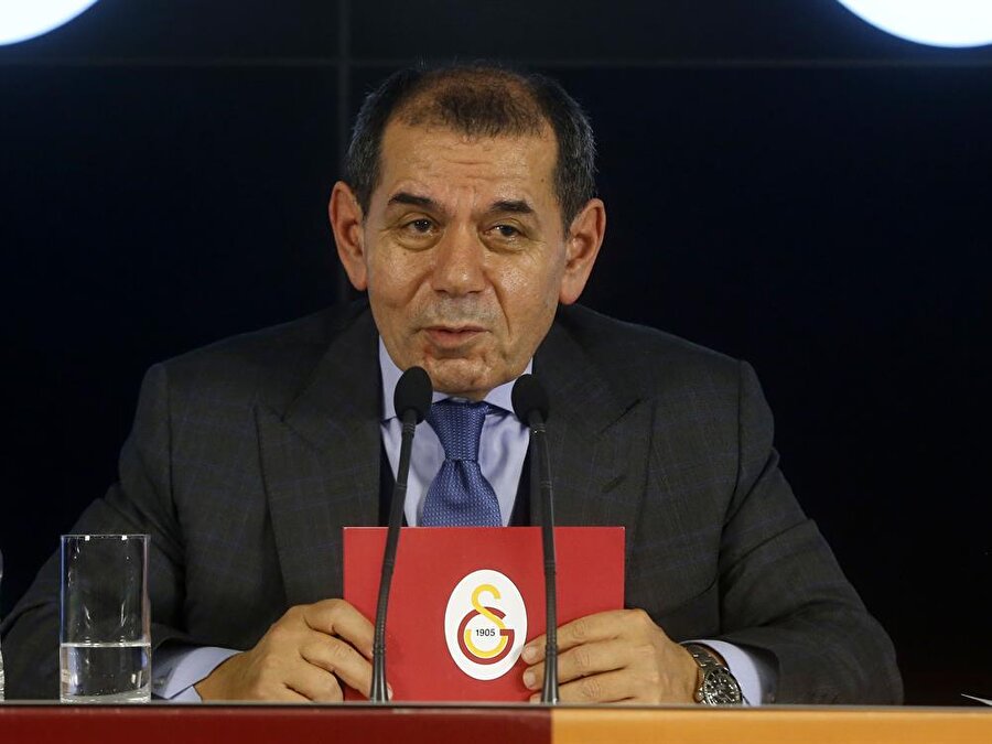Dursun Özbek basın toplantısı düzenledi.