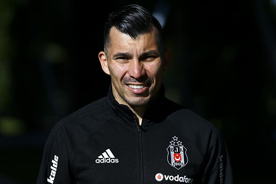 Gary Medel, bu sezon çıktığı 32 maçta 2 asist yaptı.

