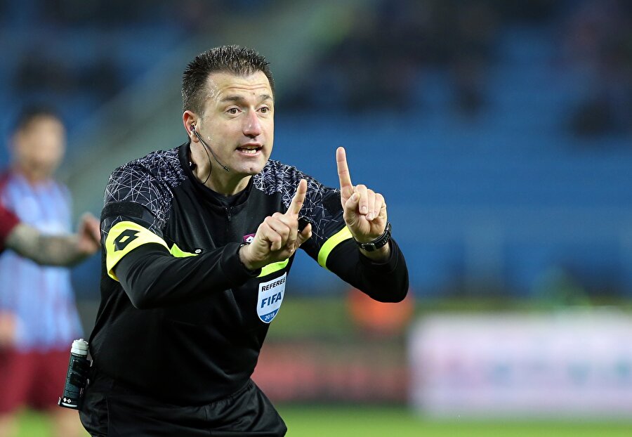 Hüseyin Göçek, heyecanlı bir şekilde itirazları reddederken...