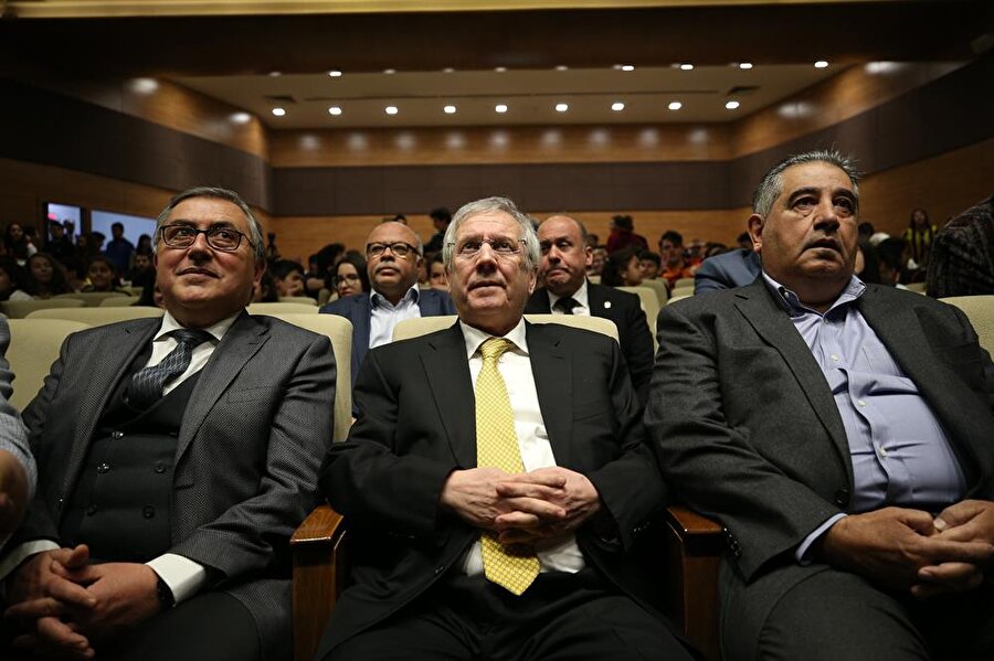 Aziz Yıldırım.