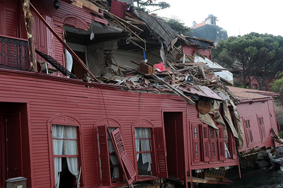 Hekimbaşı Salih Efendi Yalısı