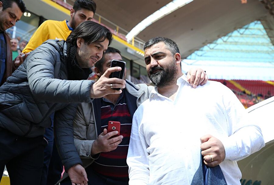 Ümit Özat