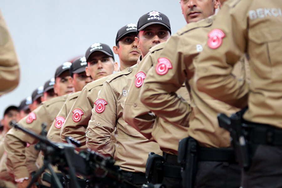 Geçtiğimiz Nisan ayında Mersin'de çarşı ve mahalle bekçileri göreve başlamıştı.