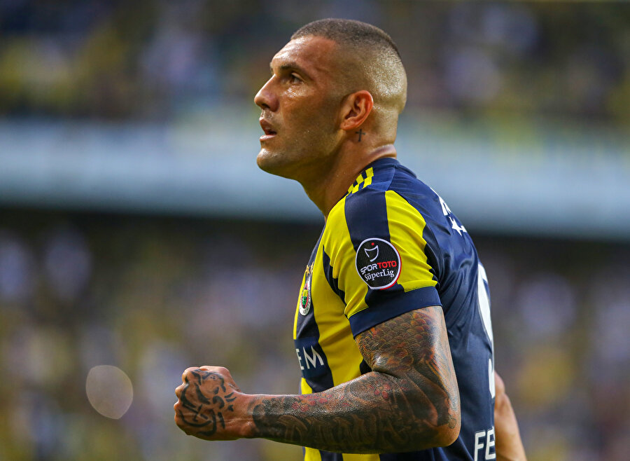 Ali Koç, Fernandao'nun Al-Wehda'ya transferinin 3 milyon dolar karşılığında gerçekleştiğini açıkladı.