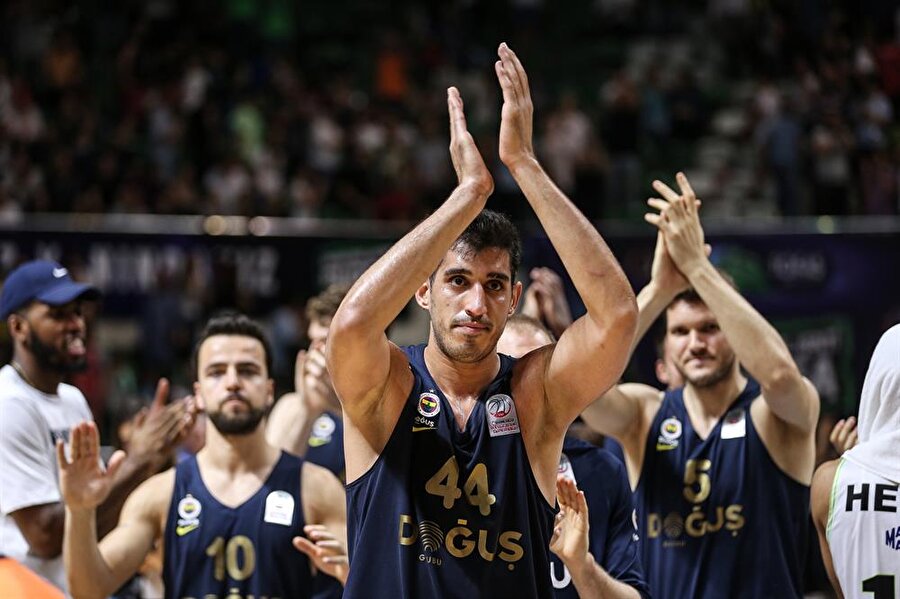 Fenerbahçe Doğuş şampiyonluğa çok yaklaştı