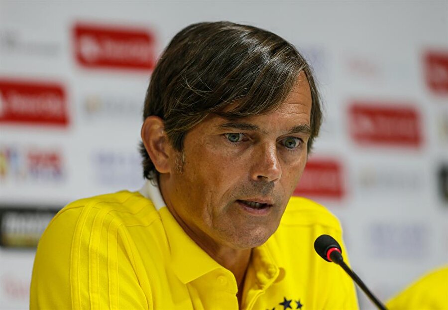 Fenerbahçe Teknik Direktörü Phillip Cocu