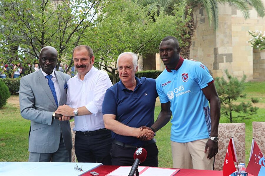 Zargo Toure ve Hayrettin Hacısalihoğlu