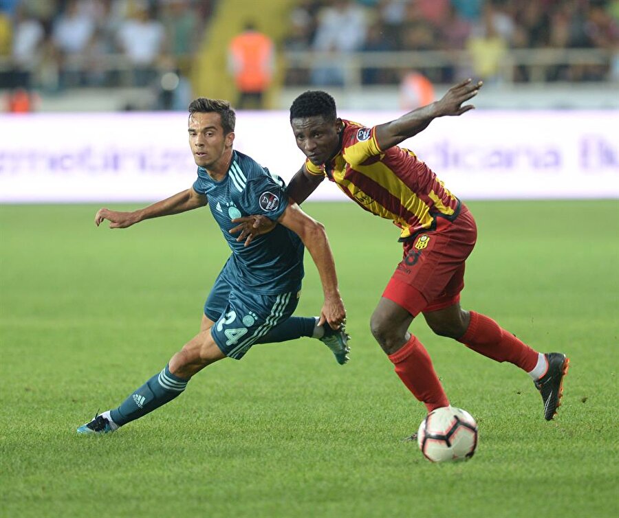 Yeni Malatya kendi evinde Fenerbahçe'yi 1-0 yenmeyi başardı.