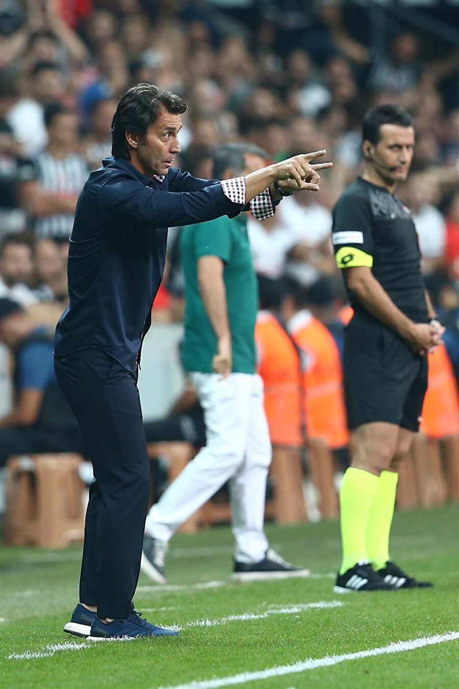 Antalyaspor, Beşiktaş'ın kendi evinde 45 maçlık yenilmezlik serisine son verdi.
