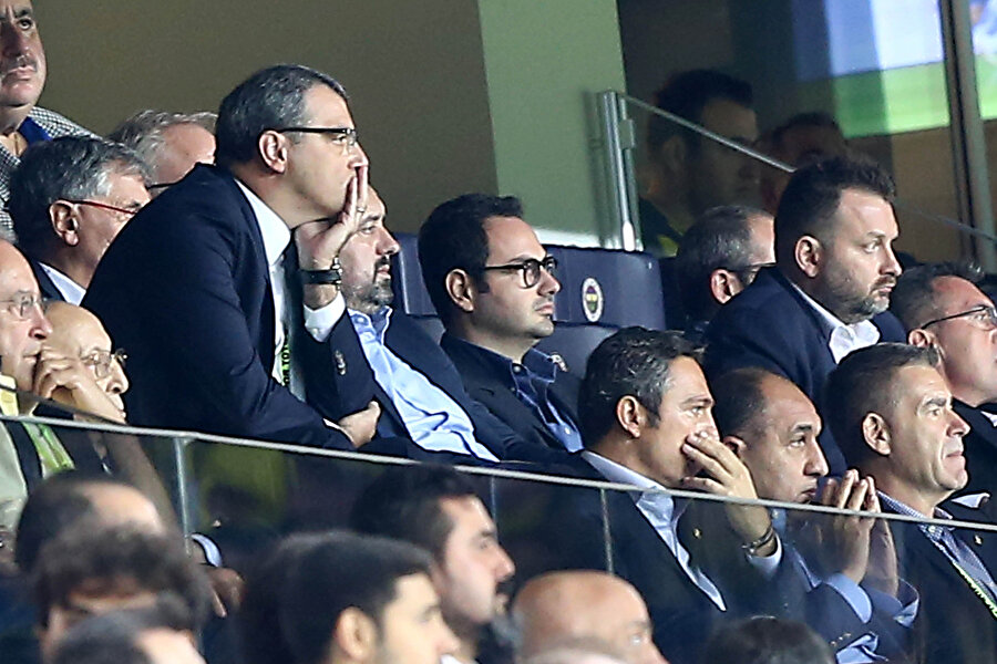 Ali Koç, Başakşehir maçını Comolli ile birlikte izledi.