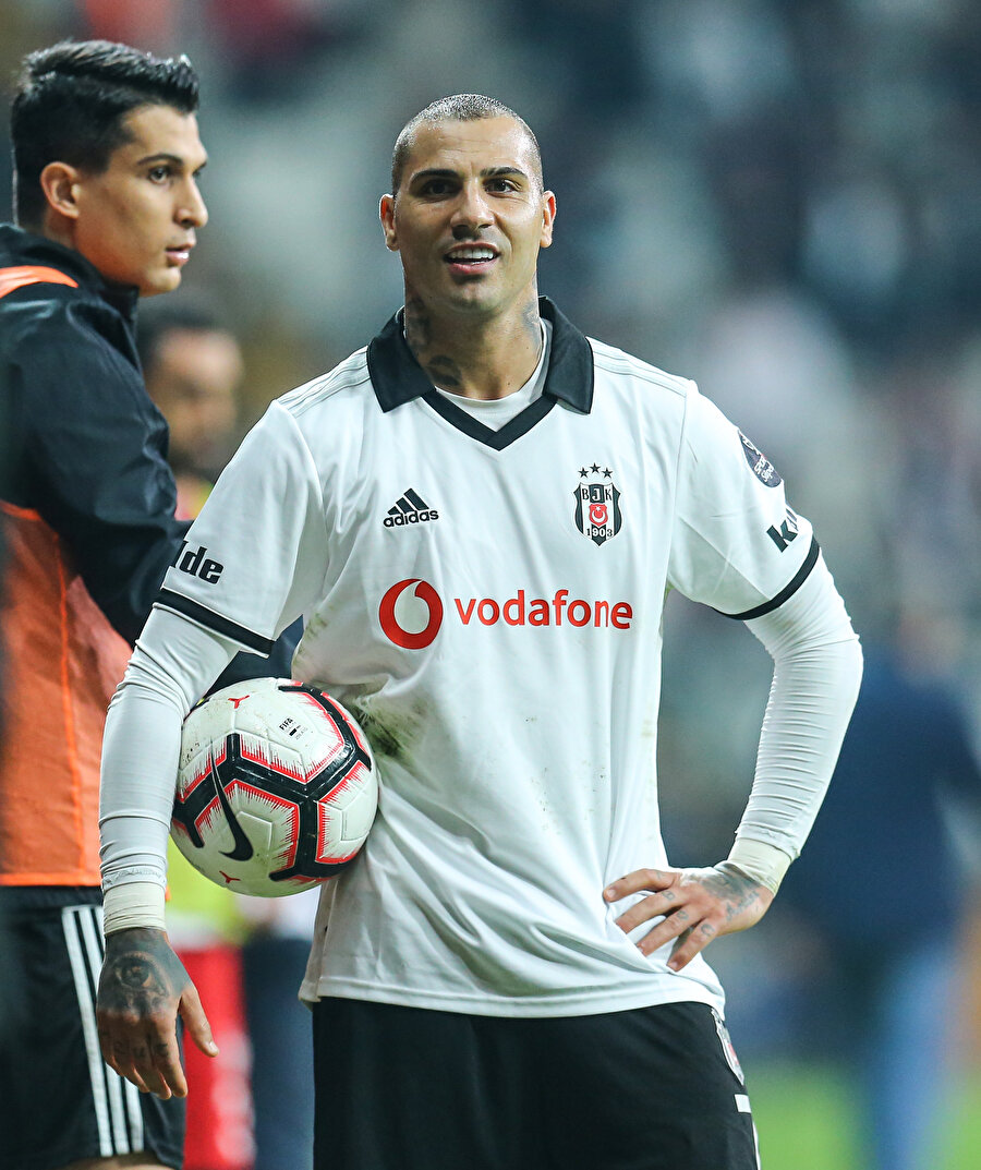 Quaresma bu sezon resmi maçlarda 22 kez forma giydi, 3 gol attı, 11 asist yaptı.