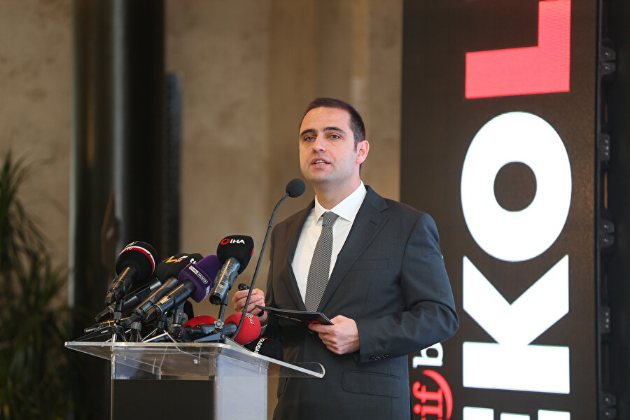 Passolig Genel Müdürü Ceyhun Kazancı, Aktif Bank'ın bu sene üçüncüsünü hazırladığı "Futbol Ekonomisi Raporu-Ekolig"in sonuçlarının açıklandığı toplantıda konuşma yaptı.