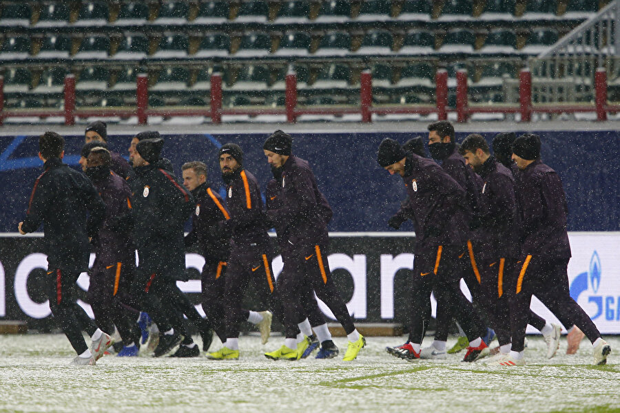 Galatasaray Moskova'da maç öncesi son antrenmanını yaptı.

​
