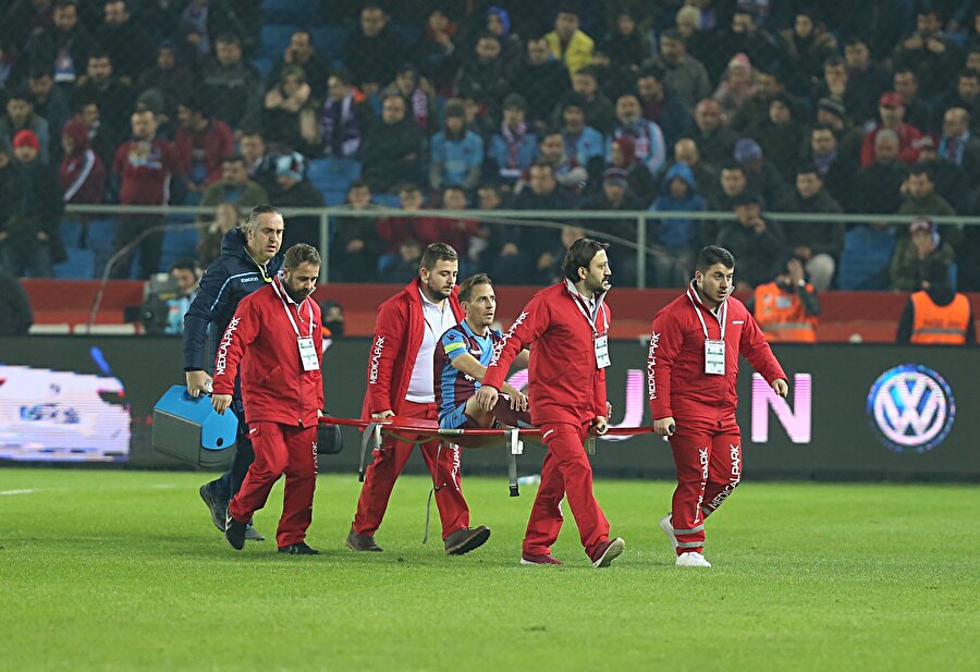 Sakatlanan Pereira oyundan böyle çıkarılıyor