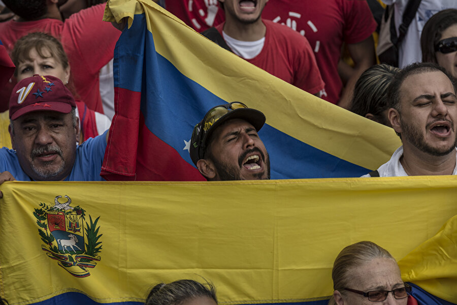 Venezuela'da protesto gösterileri düzenleniyor.