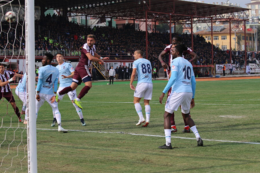 Hatayspor, Başakşehir'i 3 farklı mağlup etti.