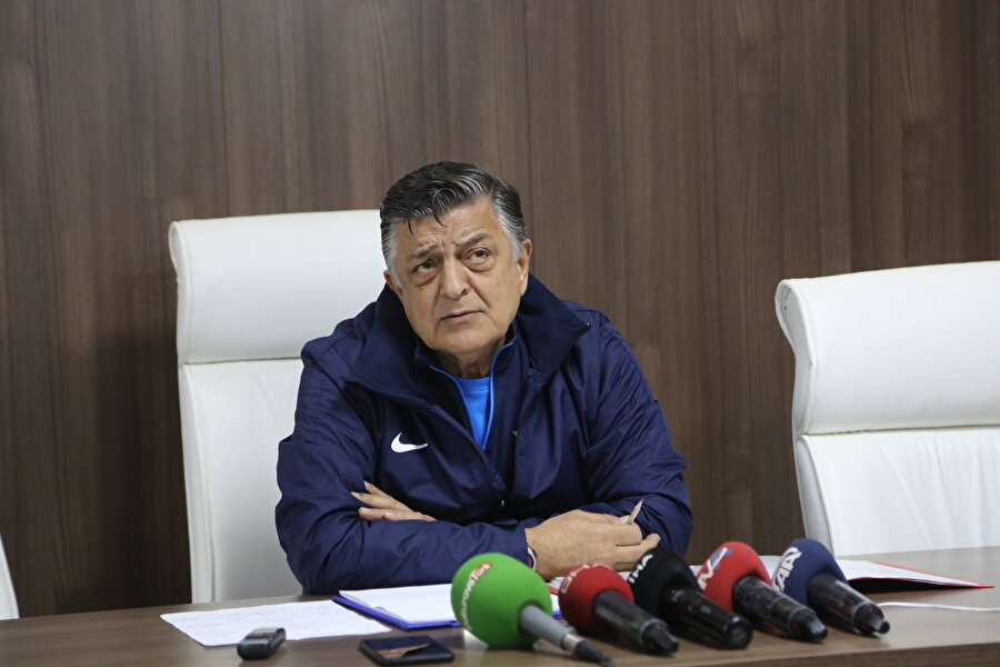Adana Demirspor geçtiğimiz şubat ayında Yılmaz Vural ile yollarını ayırmıştı.