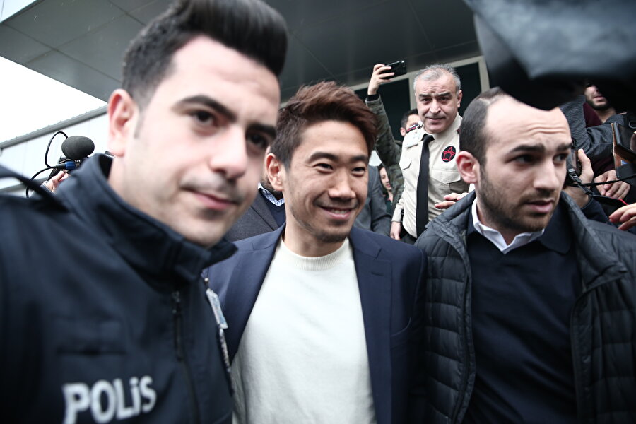 Shinji Kagawa'nın İstanbul'a ayak bastığı anlardan bir kare.