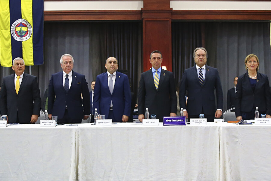 Fenerbahçe Kulübü Yüksek Divan Kurulu Toplantısı'dan bir kare.