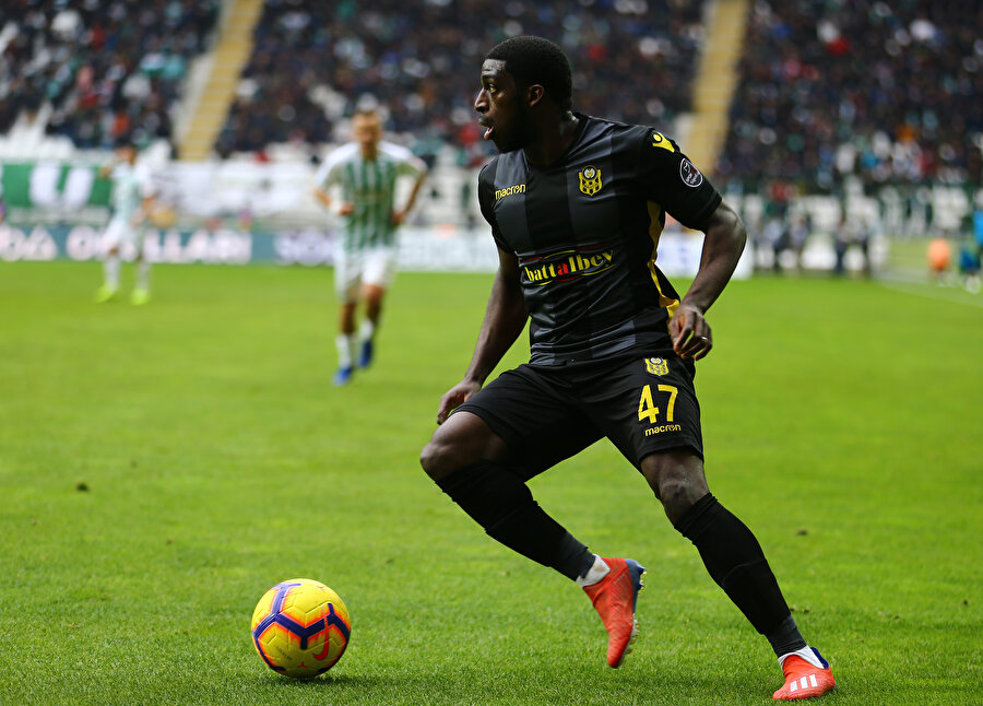Aboubakar Kamara, sakatlığı nedeniyle Beşiktaş karşısında forma giyemeyecek.