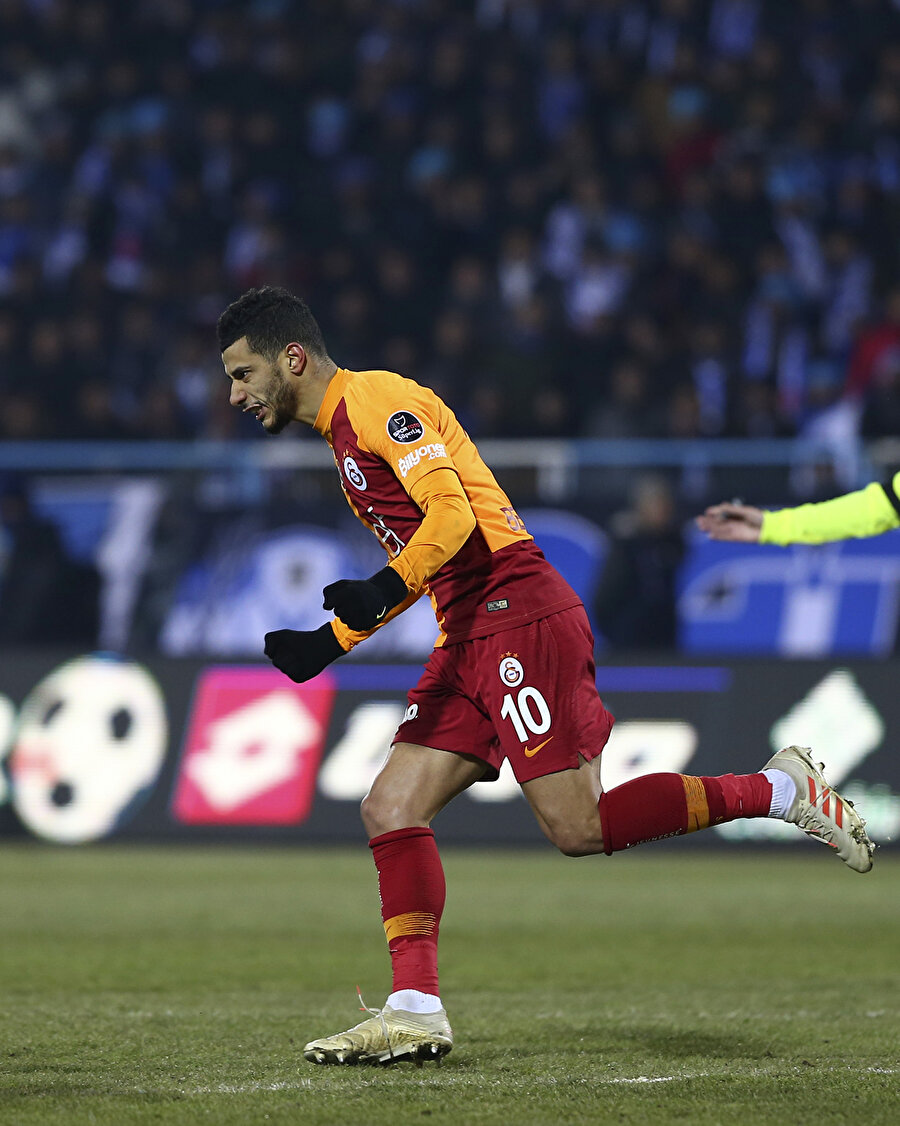 Belhanda attığı golün ardından büyük sevinç yaşıyor.