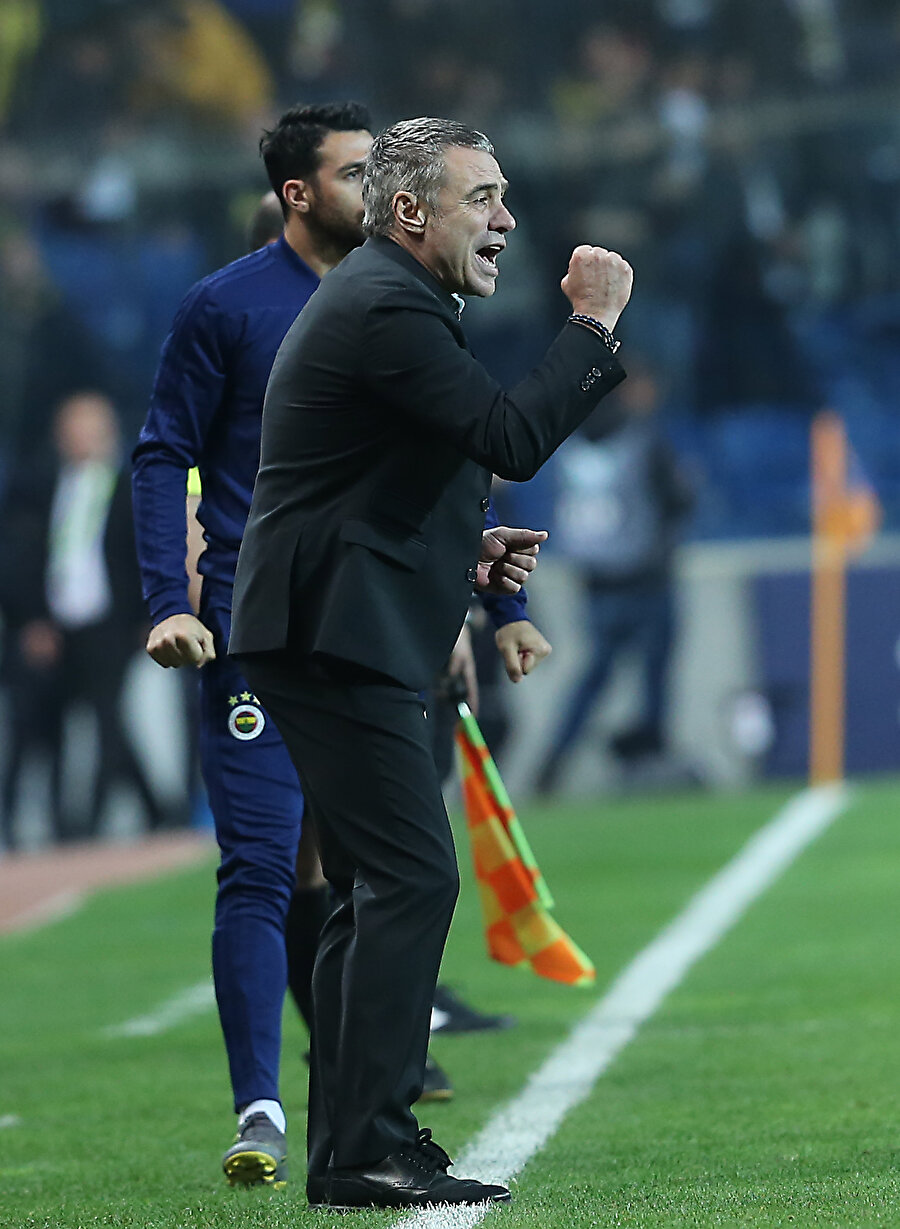 Ersun Yanal'ın Soldado'nun golünden sonra yaşadığı sevinç.