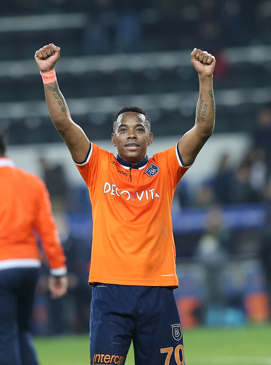 Robinho, devre arası transfer döneminde Sivasspor'dan, Başakşehir'e transfer olmuştu.