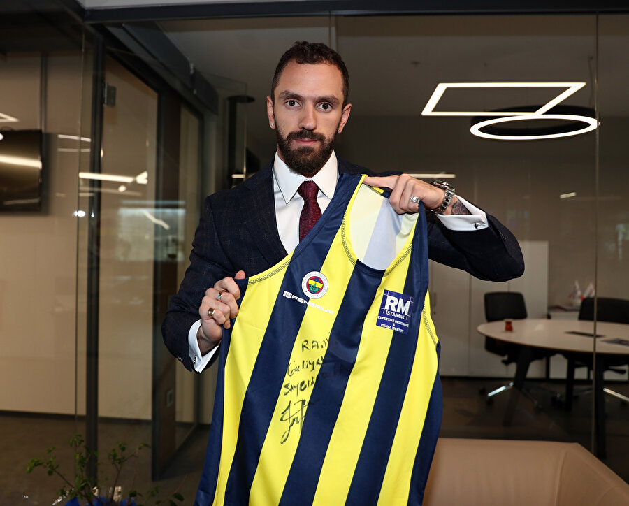 Fenerbahçeli milli atlet Ramil Guliyev